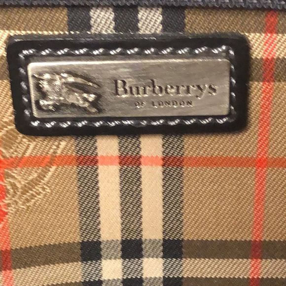 BURBERRYS Black Tumbled Leather Clutch Wristlet With Nova Check Plaid Lining - Picture 7 of 17